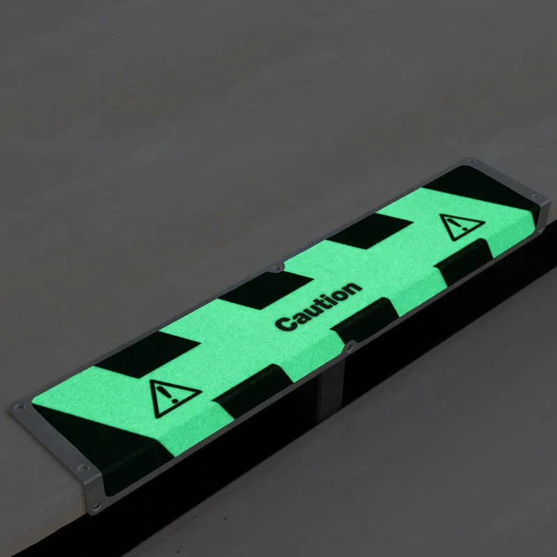 I18n Error: Missing interpolation value "Imagealt" for "Indlæs billede i Gallery Viewer, {{ Imagealt }}"
